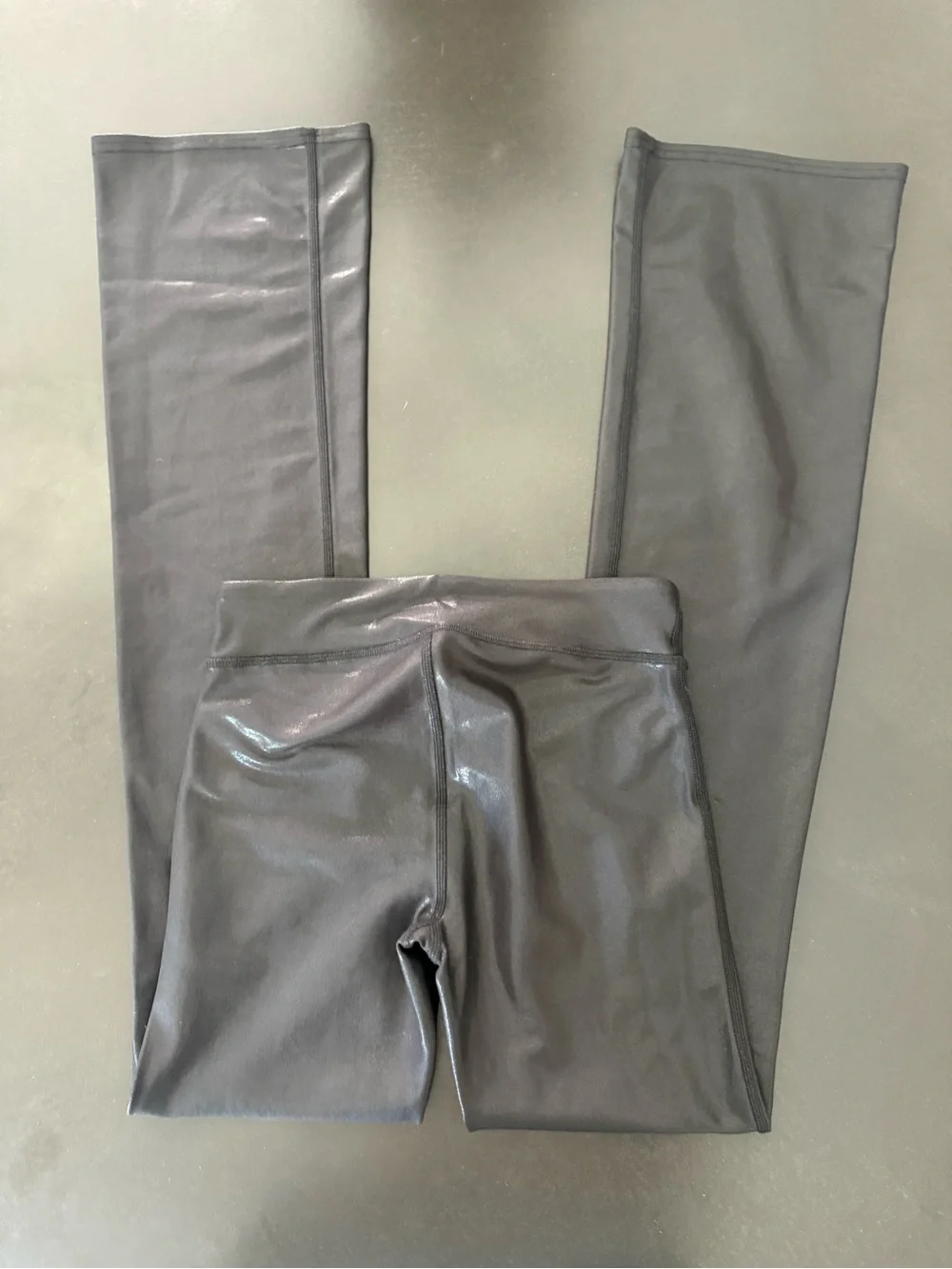 ALO Flare Leggings